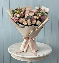 Букет цветов из:  Розы и Лизиантусы в Шараповой Охоте