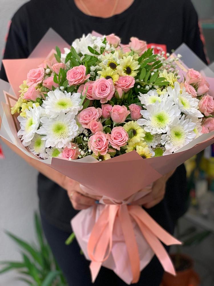 Букет цветов из: Розы и Хризантемы в Шараповой Охоте