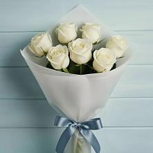 Букет 7 Белых роз Эдлесс Лав в Шараповой Охоте