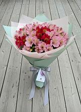 Букет цветов из:  Альстромерии в Шараповой Охоте
