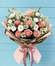 Букет цветов из:  Розы, Альстромерии и Лизиантусы в Шараповой Охоте