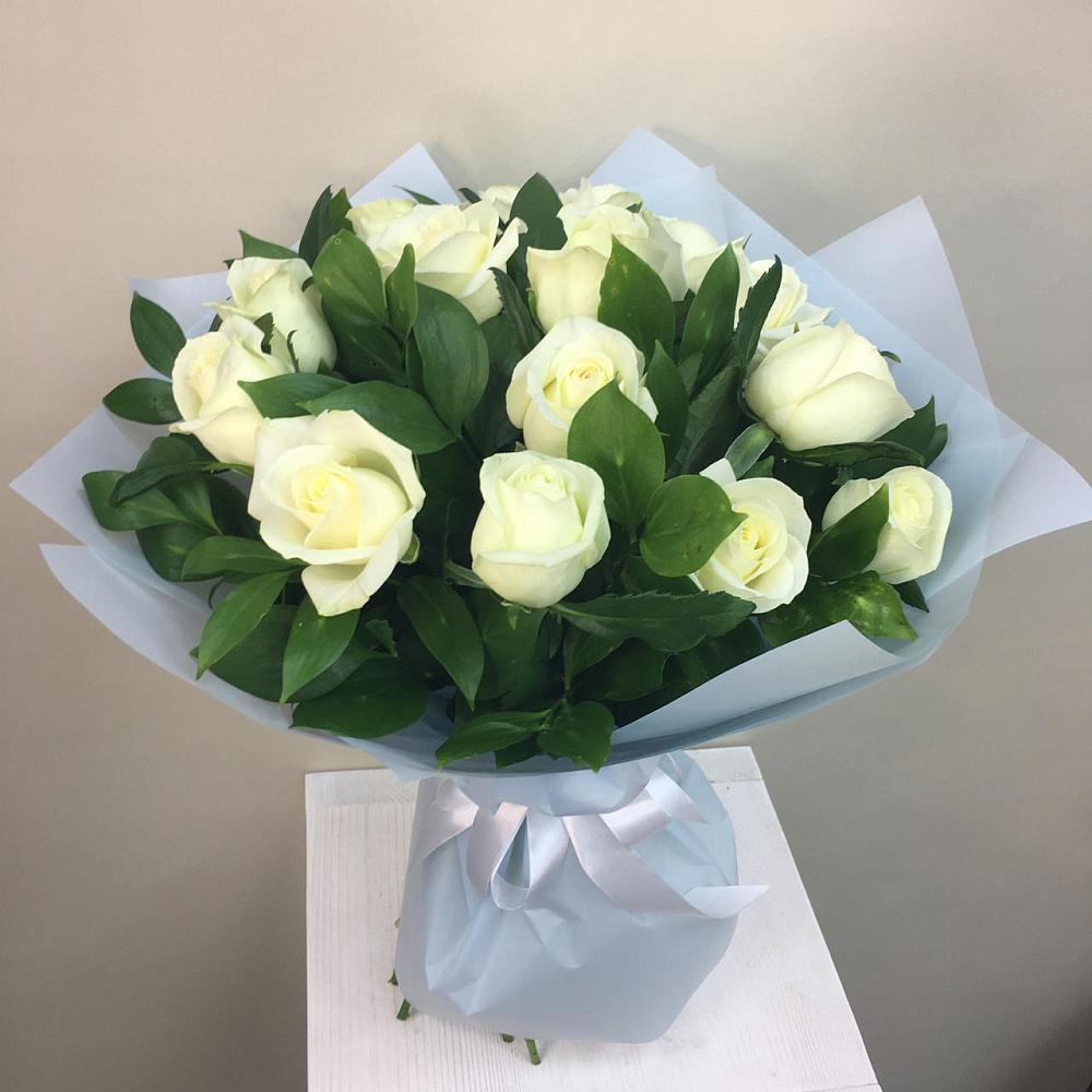 Букет 15 Белых роз Проуд в Шараповой Охоте