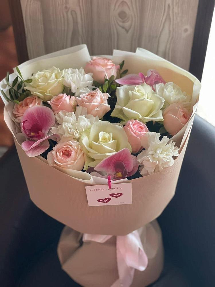 Букет цветов из: Орхидеи, Розы и Гвоздики в Шараповой Охоте