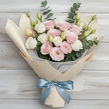 Букет цветов из:  Лизиантусы в Шараповой Охоте