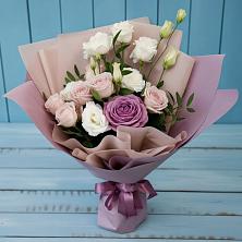 Букет цветов из:  Розы и Лизиантусы в Шараповой Охоте