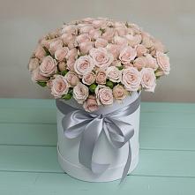 Цветочная композиция из Розы в шляпной коробке в Шараповой Охоте