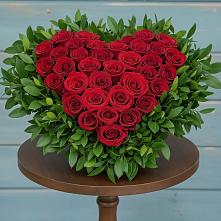 Цветочная композиция из Розы в виде сердца в Шараповой Охоте