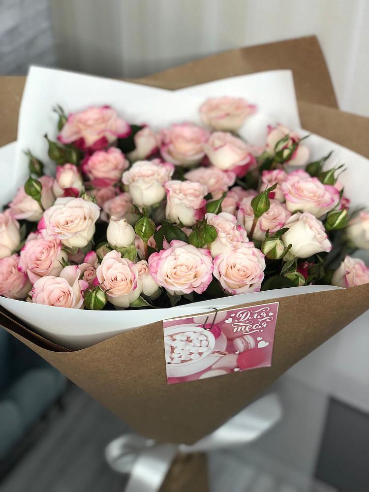 Букет цветов из: Розы в Шараповой Охоте