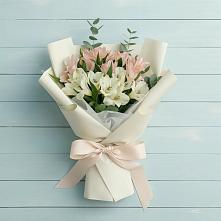 Букет цветов из:  Альстромерии в Шараповой Охоте