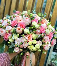 Букет цветов из:  Розы #REPLACE_PRED# Шараповой Охоте