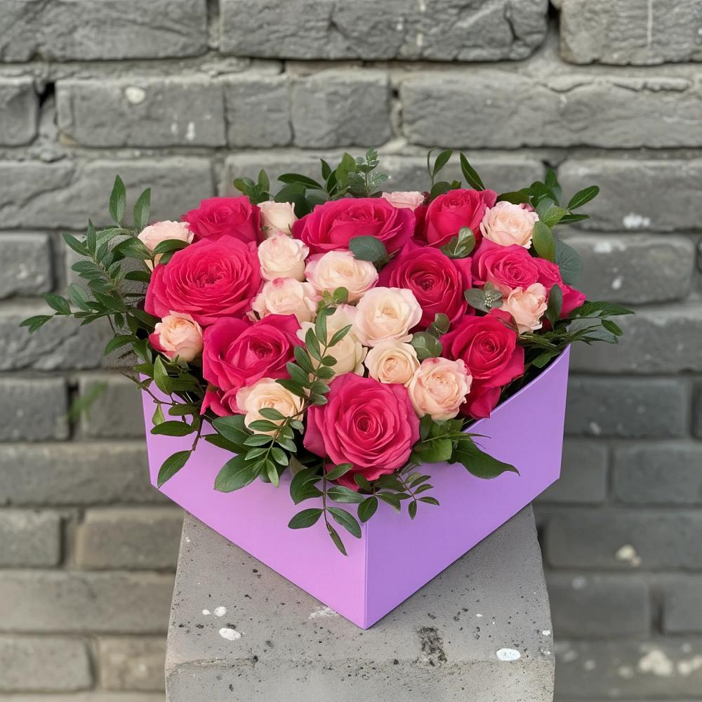 Цветочная композиция из Розы в коробке в Шараповой Охоте