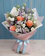 Букет цветов из:  Лизиантусы, Розы, Альстромерии и Гипсофила в Шараповой Охоте