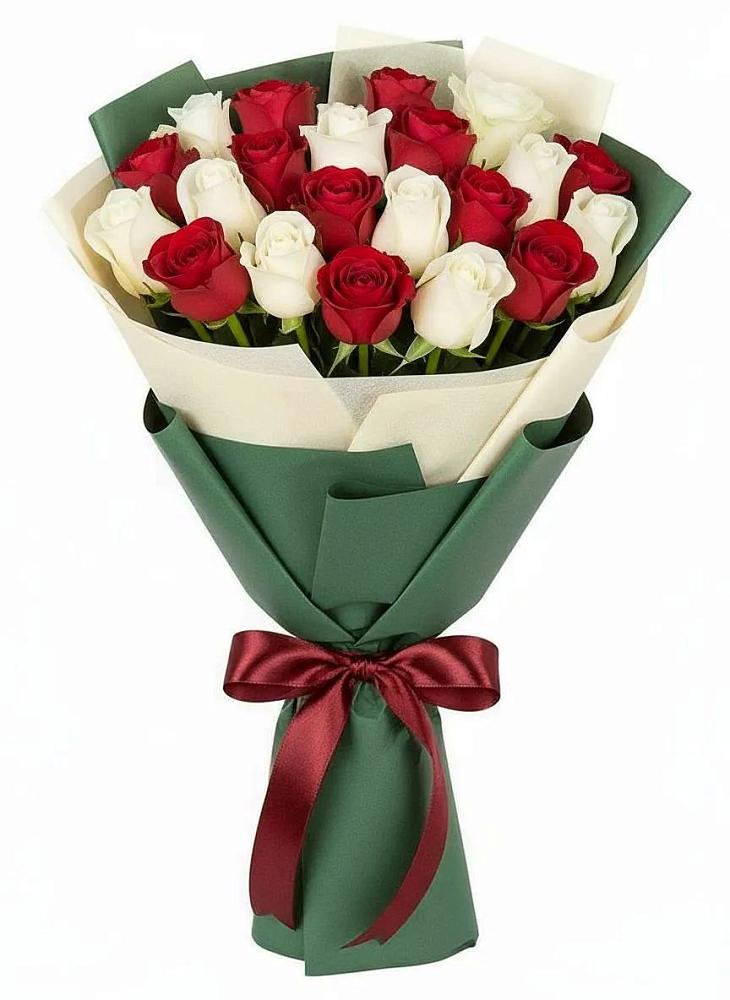 Букет Микс из красных и белых роз в Шараповой Охоте