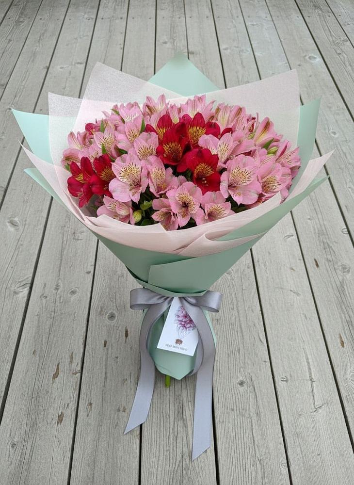 Букет цветов из: Альстромерии в Шараповой Охоте