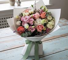 Букет цветов из:  Розы, Лизиантусы и Гвоздики #REPLACE_PRED# Шараповой Охоте