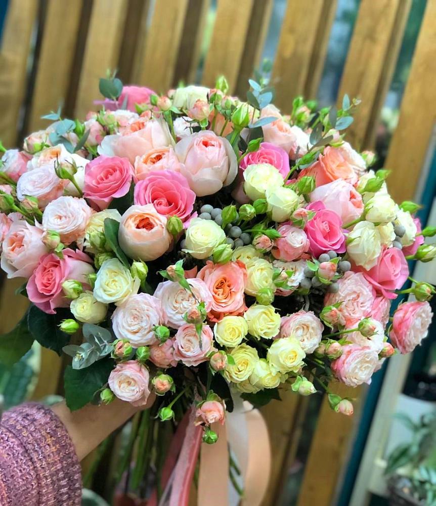 Букет цветов из: Розы в Шараповой Охоте