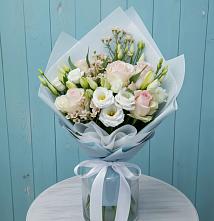 Букет цветов из:  Розы и Лизиантусы в Шараповой Охоте