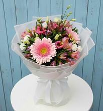 Букет цветов из:  Герберы, Альстромерии и Лизиантусы в Шараповой Охоте