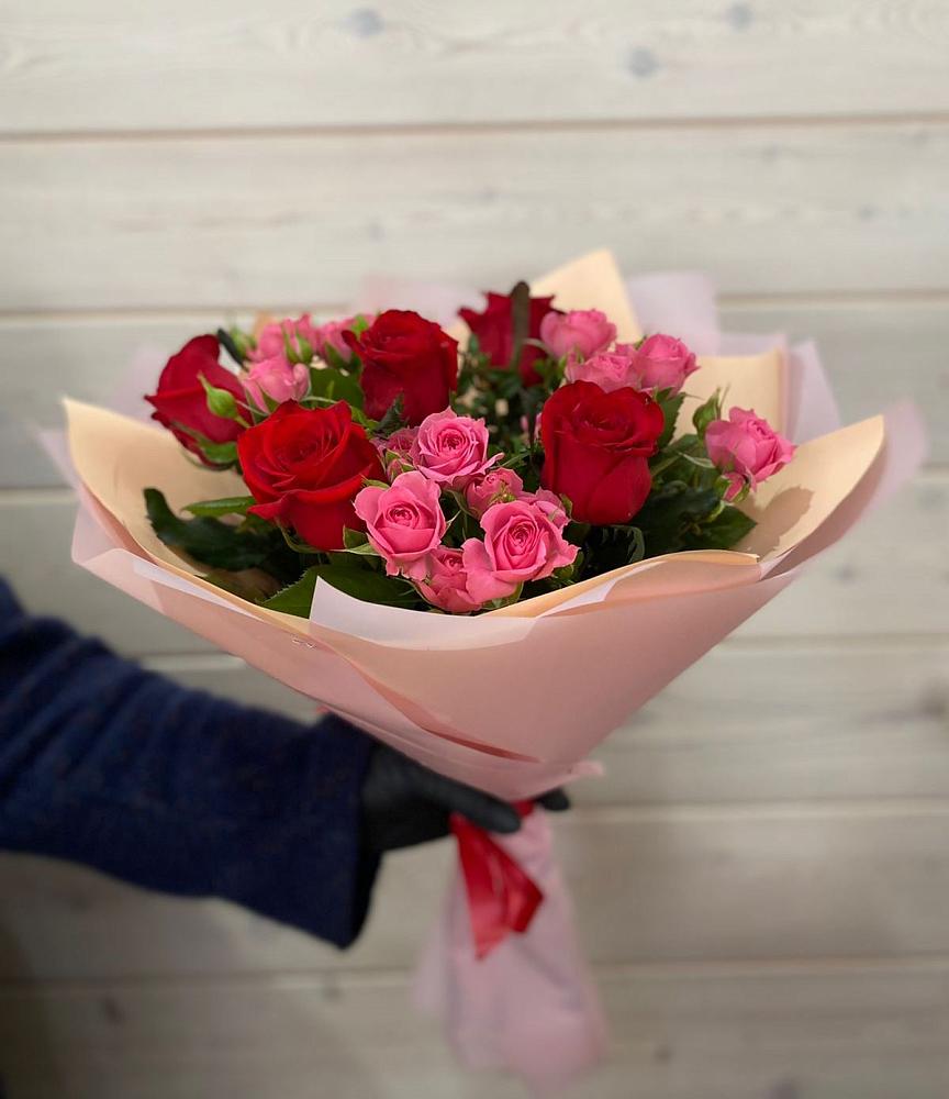 Букет цветов из: Розы в Шараповой Охоте
