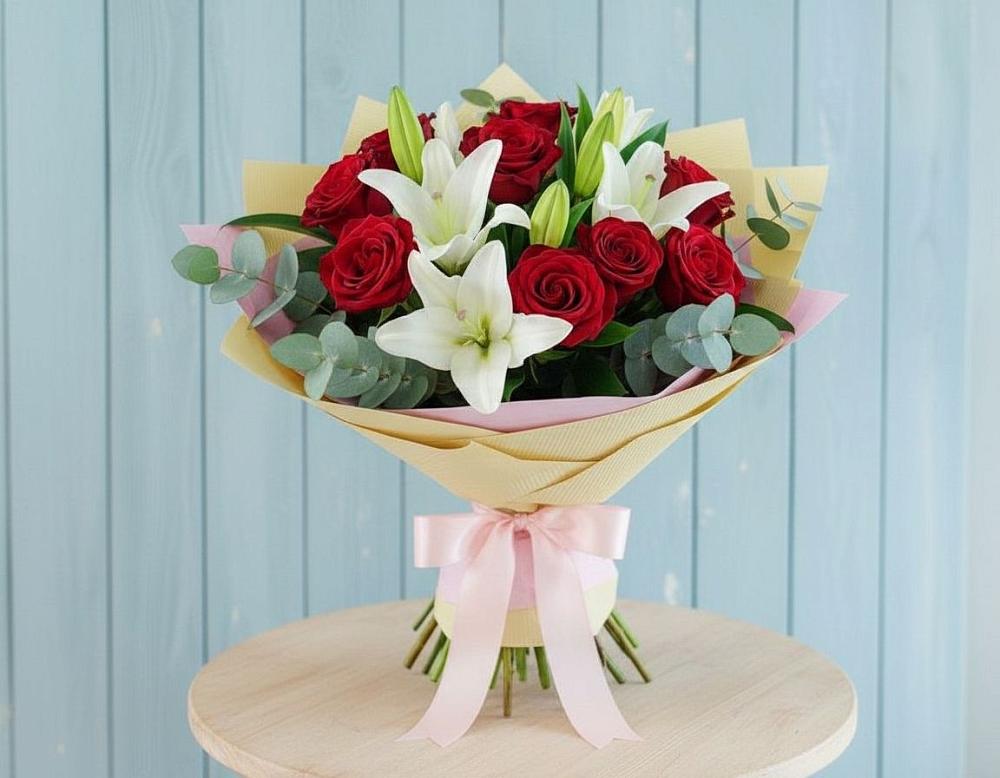 Букет цветов из: Лилии и Розы в Шараповой Охоте