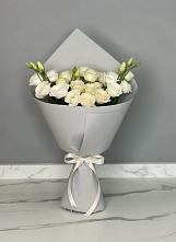 Букет цветов из:  Розы и Лизиантусы в Шараповой Охоте